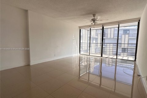 Condo in Aventura, Florida, 1 bedroom  № 1856887 - photo 4