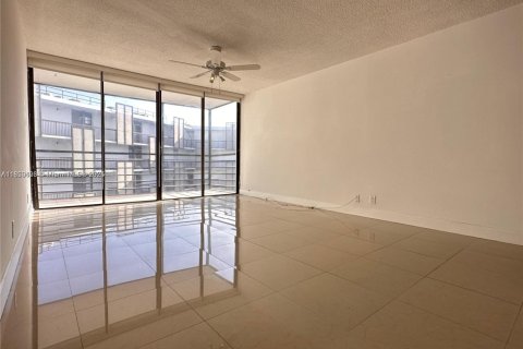 Condo in Aventura, Florida, 1 bedroom  № 1856887 - photo 5