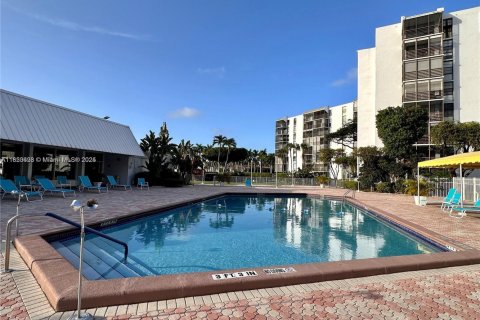 Condo in Aventura, Florida, 1 bedroom  № 1856887 - photo 20