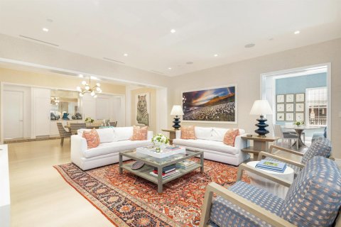Condo in Palm Beach, Florida, 5 bedrooms  № 2087702 - photo 10