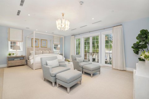 Condo in Palm Beach, Florida, 5 bedrooms  № 2087702 - photo 19