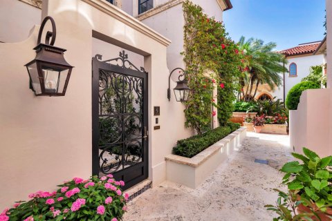 Condo in Palm Beach, Florida, 5 bedrooms  № 2087702 - photo 2