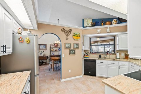 House in Palm Coast, Florida 3 bedrooms, 194.17 sq.m. № 1521638 - photo 10