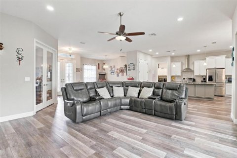 Villa ou maison à vendre à Lady Lake, Floride: 3 chambres, 235.04 m2 № 2315268 - photo 5