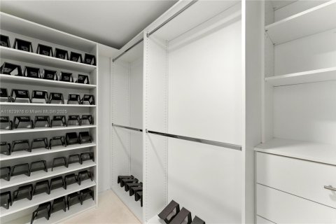 Condo in North Miami Beach, Florida, 3 bedrooms  № 1818144 - photo 10