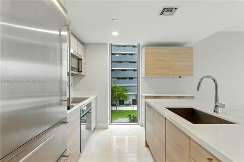 Condo in North Miami Beach, Florida, 3 bedrooms  № 1818144 - photo 13