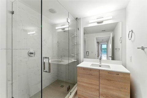 Condo in North Miami Beach, Florida, 3 bedrooms  № 1818144 - photo 15
