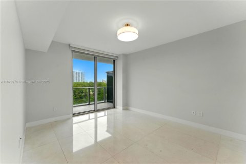 Condo in North Miami Beach, Florida, 3 bedrooms  № 1818144 - photo 6