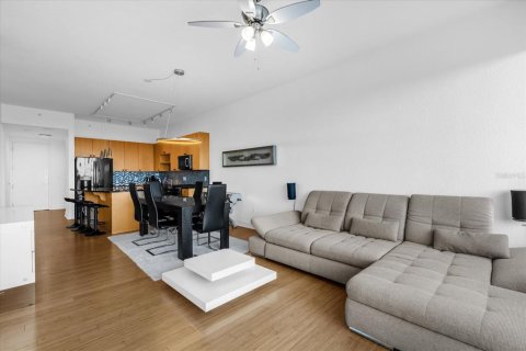 Condo in Orlando, Florida, 2 bedrooms  № 1675364 - photo 7