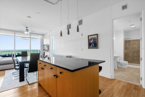 Condo in Orlando, Florida, 2 bedrooms  № 1675364 - photo 25