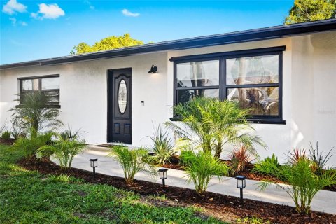 House in Venice, Florida 2 bedrooms, 139.82 sq.m. № 1626167 - photo 4