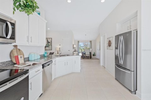 House in Palm Coast, Florida 4 bedrooms, 174.84 sq.m. № 1643338 - photo 13