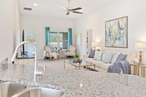 House in Palm Coast, Florida 4 bedrooms, 174.84 sq.m. № 1643338 - photo 17