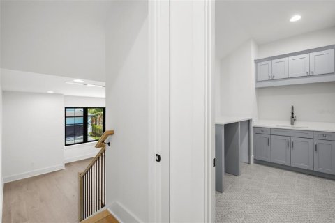 Casa en alquiler en Tampa, Florida, 5 dormitorios, 522.2 m2 № 1912805 - foto 19