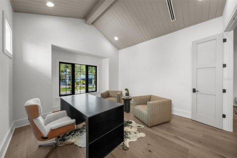 Casa en alquiler en Tampa, Florida, 5 dormitorios, 522.2 m2 № 1912805 - foto 4