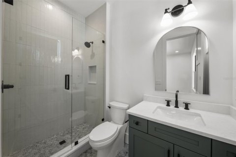 Casa en alquiler en Tampa, Florida, 5 dormitorios, 522.2 m2 № 1912805 - foto 29