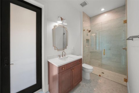 Casa en alquiler en Tampa, Florida, 5 dormitorios, 522.2 m2 № 1912805 - foto 15
