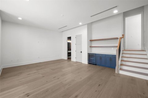 Casa en alquiler en Tampa, Florida, 5 dormitorios, 522.2 m2 № 1912805 - foto 21