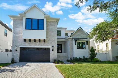 Casa en alquiler en Tampa, Florida, 5 dormitorios, 522.2 m2 № 1912805 - foto 1