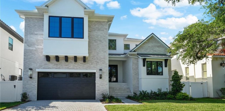 Casa en Tampa, Florida 5 dormitorios, 522.2 m2 № 1912805