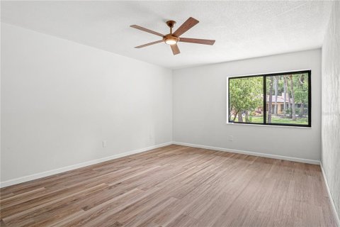 House in Daytona Beach, Florida 2 bedrooms, 118.82 sq.m. № 2167391 - photo 18