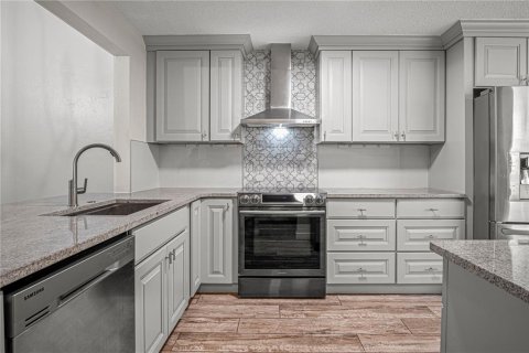 House in Daytona Beach, Florida 2 bedrooms, 118.82 sq.m. № 2167391 - photo 5