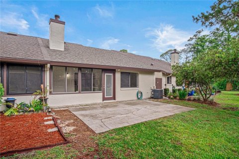House in Daytona Beach, Florida 2 bedrooms, 118.82 sq.m. № 2167391 - photo 3