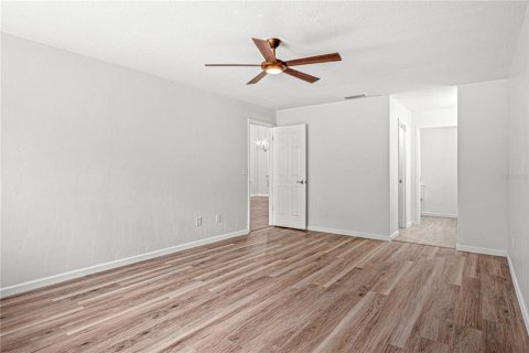 House in Daytona Beach, Florida 2 bedrooms, 118.82 sq.m. № 2167391 - photo 19
