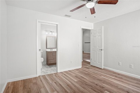 House in Daytona Beach, Florida 2 bedrooms, 118.82 sq.m. № 2167391 - photo 24