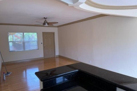 Condo in Fort Lauderdale, Florida, 2 bedrooms  № 2081781 - photo 5
