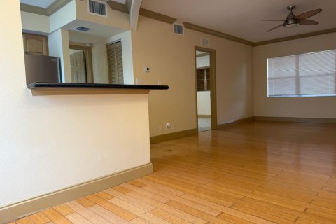 Condo in Fort Lauderdale, Florida, 2 bedrooms  № 2081781 - photo 8