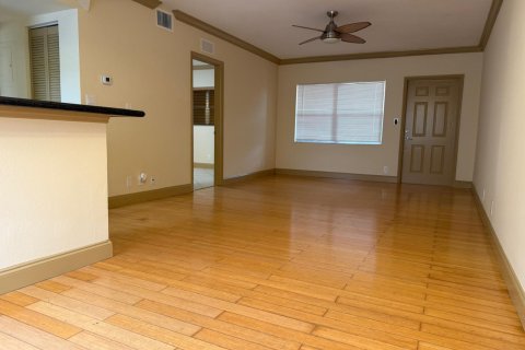 Condo in Fort Lauderdale, Florida, 2 bedrooms  № 2081781 - photo 7