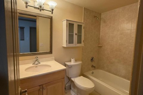Condo in Fort Lauderdale, Florida, 2 bedrooms  № 2081781 - photo 11