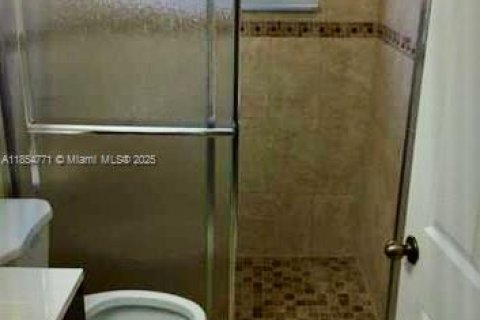 Villa ou maison à louer à Miami, Floride: 3 chambres, 151.52 m2 № 1874946 - photo 13