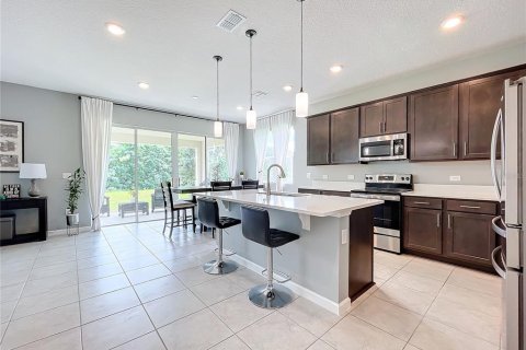 Villa ou maison à louer à Leesburg, Floride: 5 chambres, 259.29 m2 № 1904640 - photo 4