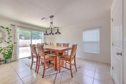 House in Riverview, Florida 4 bedrooms, 216.28 sq.m. № 2394023 - photo 22