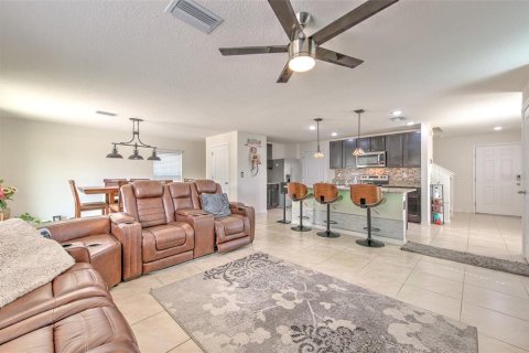 House in Riverview, Florida 4 bedrooms, 216.28 sq.m. № 2394023 - photo 18