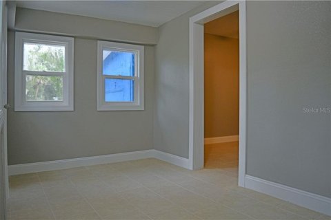 House in DeLand, Florida 4 bedrooms, 121.33 sq.m. № 1301302 - photo 15