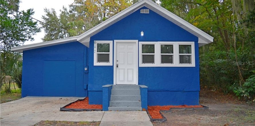 House in DeLand, Florida 4 bedrooms, 121.33 sq.m. № 1301302