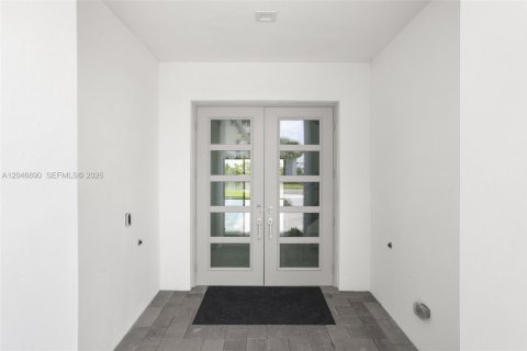 House in Palm Beach Gardens, Florida 5 bedrooms, 488.67 sq.m. № 2186140 - photo 4