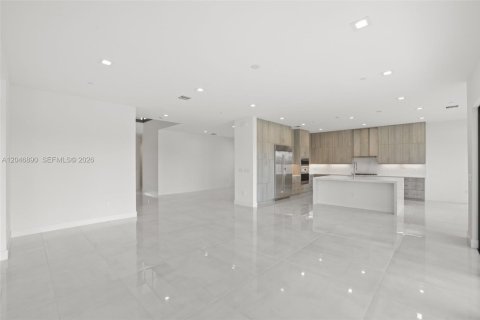 House in Palm Beach Gardens, Florida 5 bedrooms, 488.67 sq.m. № 2186140 - photo 15