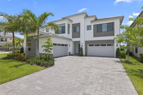House in Palm Beach Gardens, Florida 5 bedrooms, 488.67 sq.m. № 2186140