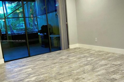 Condo in Doral, Florida, 3 bedrooms  № 1946206 - photo 7