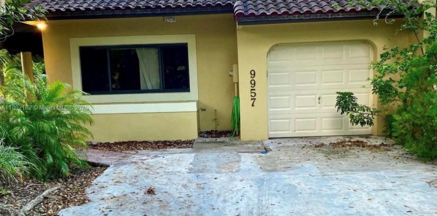 Condo in Doral, Florida, 3 bedrooms  № 1946206