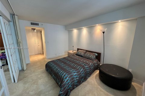 Copropriété à vendre à Miami Beach, Floride: 3 chambres, 143.07 m2 № 2431380 - photo 13