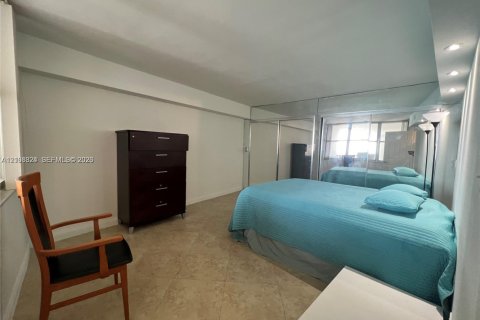 Copropriété à vendre à Miami Beach, Floride: 3 chambres, 143.07 m2 № 2431380 - photo 15