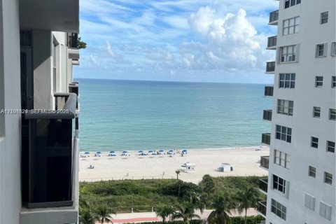 Condo à Miami Beach, Floride, 3 chambres № 2431380