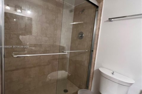 Copropriété à vendre à Miami Beach, Floride: 3 chambres, 143.07 m2 № 2431380 - photo 11