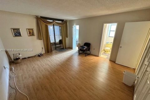 Купить кондоминиум в Авентура, Флорида 3 спальни, 123.56м2, № 1932639 - фото 11