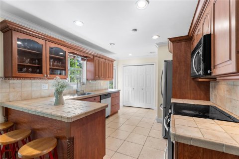 Купить виллу или дом в Майами, Флорида 3 спальни, 103.49м2, № 1971576 - фото 14